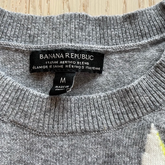 Banana Republic Star Crewneck Jumper - Picture 5 of 5